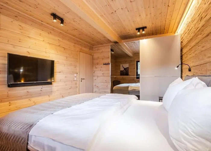 Semesterbostad Bergwaldchalet Wellness 7 *